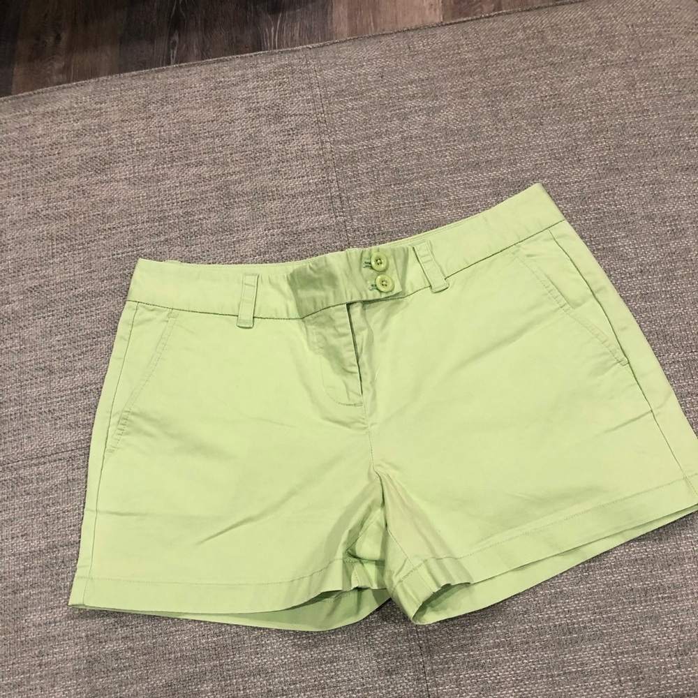 Vineyard Vines Green Shorts Size 4